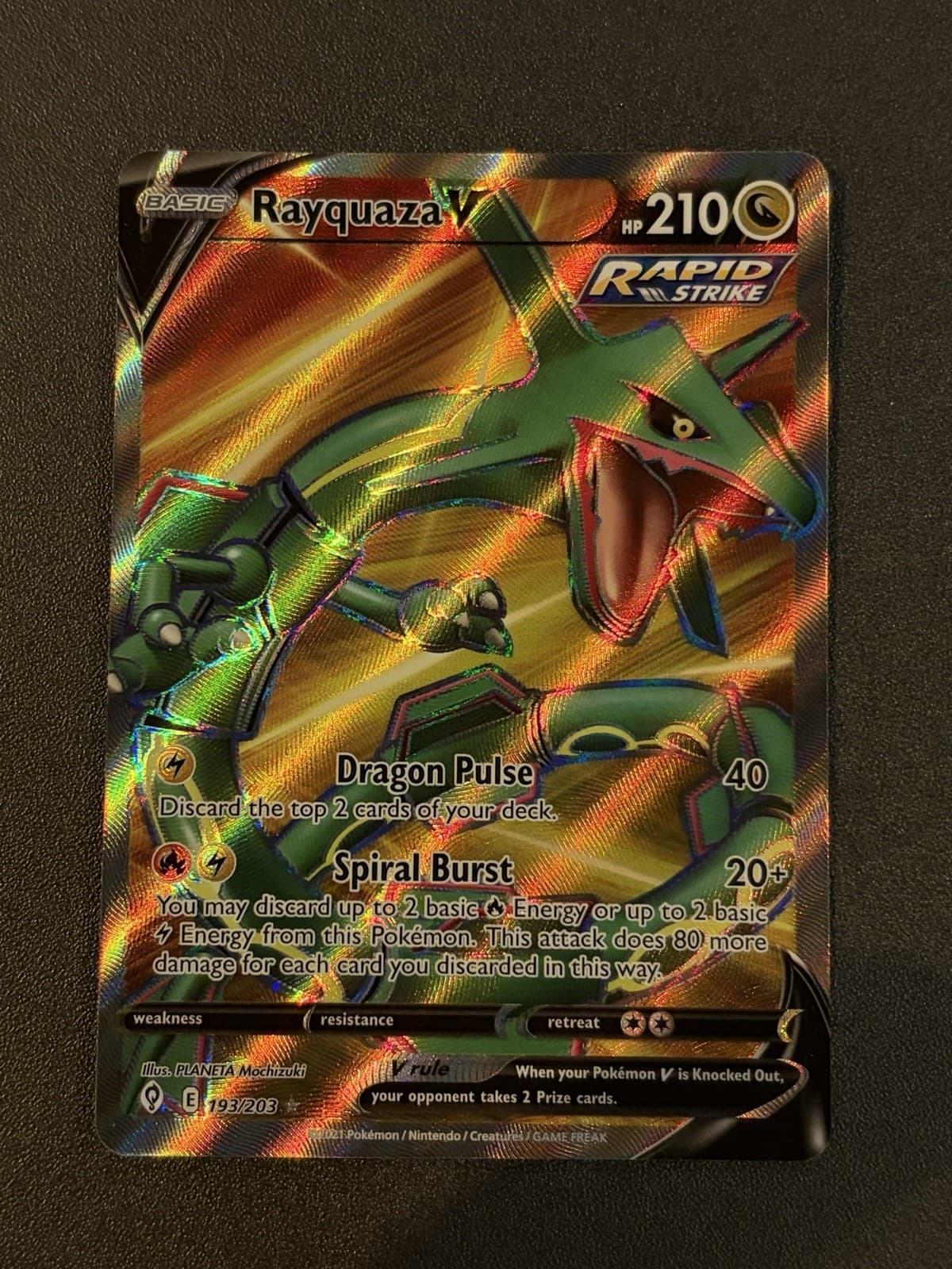 Rayquaza V (Full Art) 193/203 SWSH07: Evolving Skies Holo