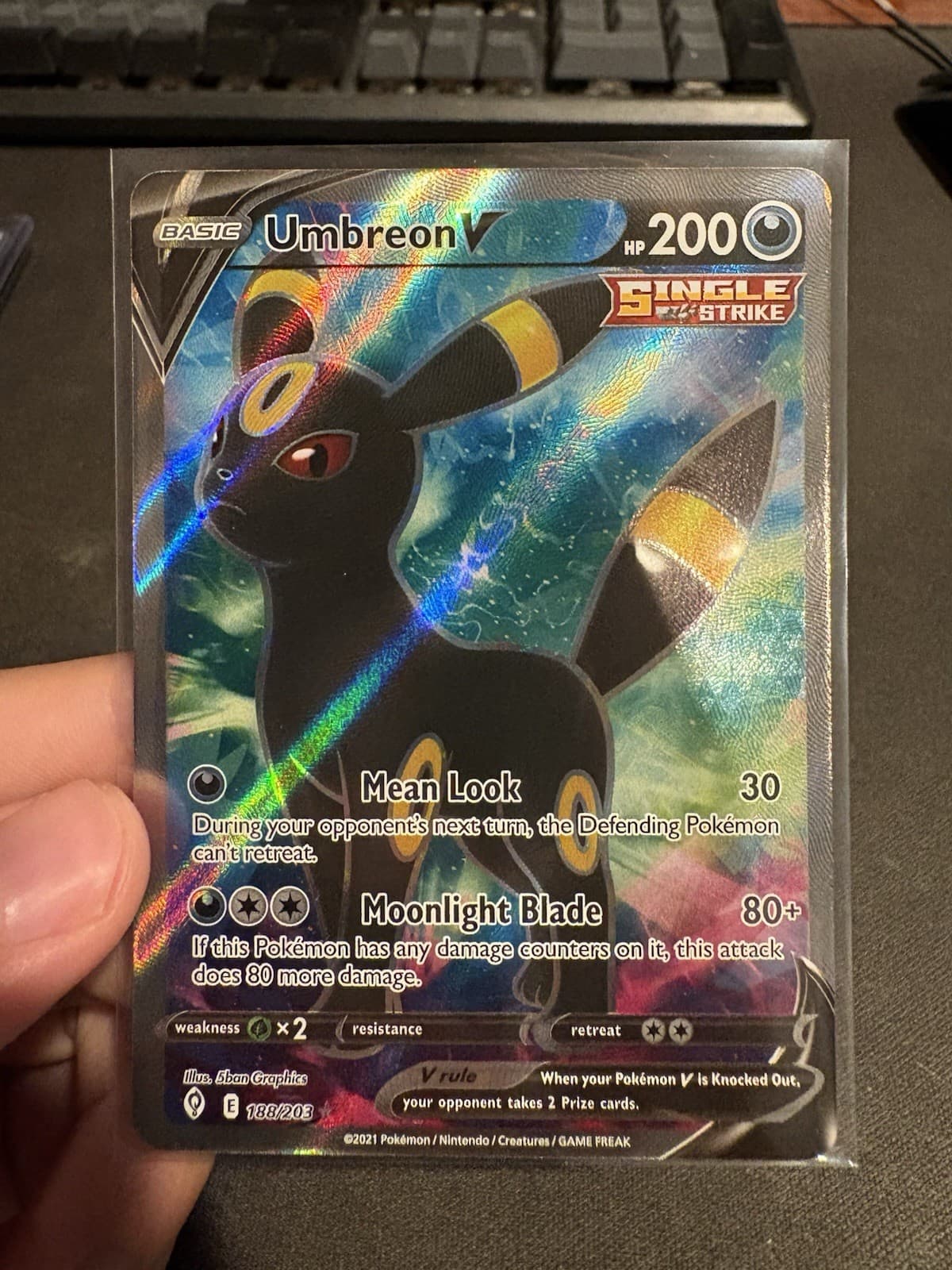 Umbreon V Full Art Evolving Skies 188/203 - NM