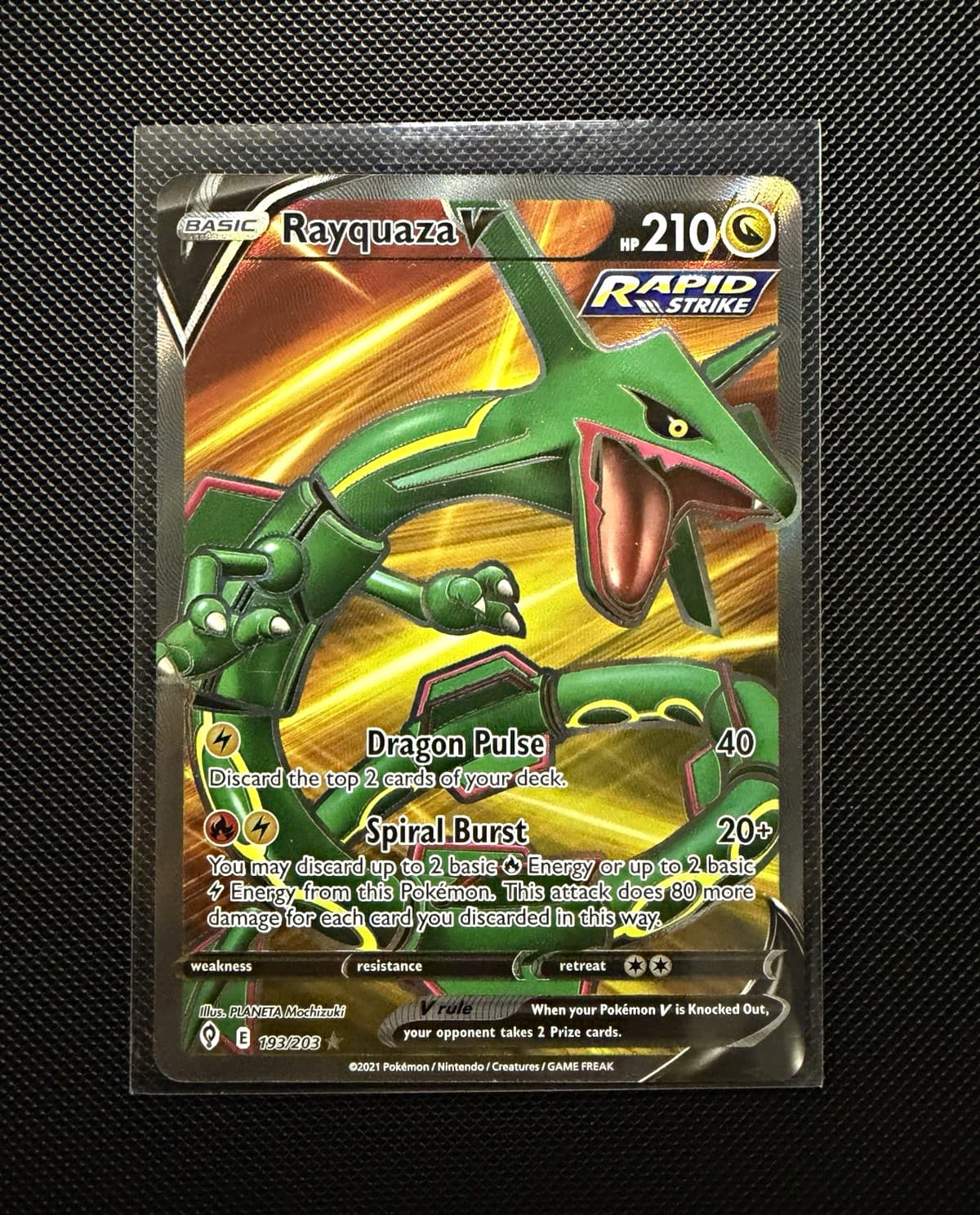 Rayquaza V Full Art Rapid Strike Ultra Rare Holo 193/203 Evolving Skies