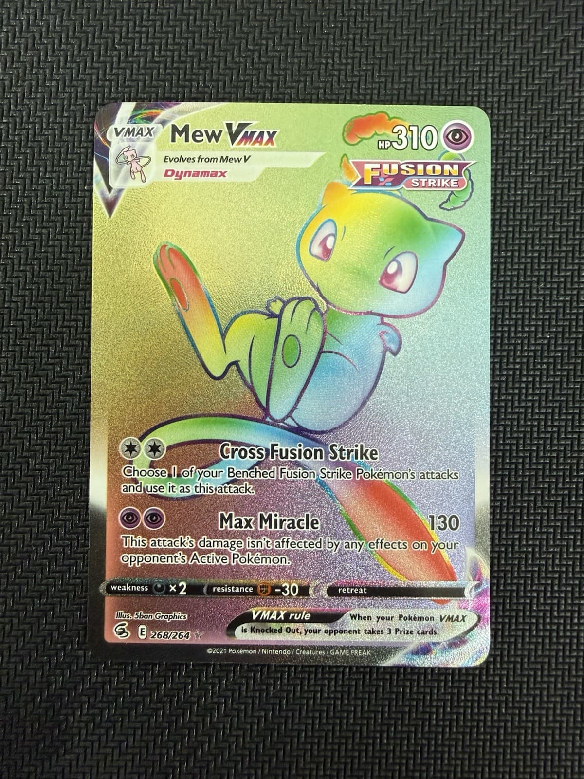The Pokémon Company Pokémon TCG Mew VMAX Secret Rare Full Art Holo 268/264