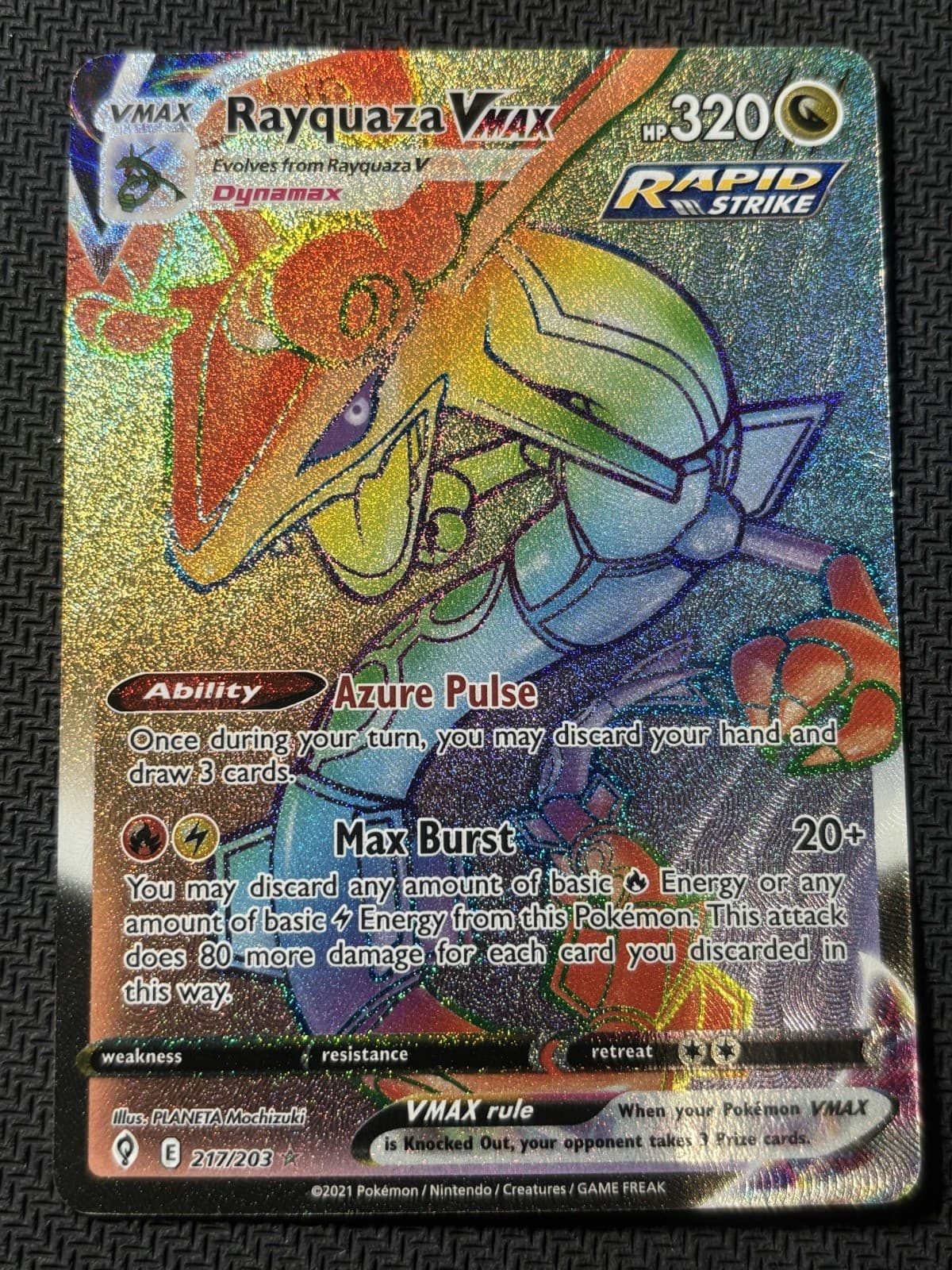 LP Rayquaza VMAX (Secret) 217/203 Holo Secret Rare SWSH07: Evolving Skies