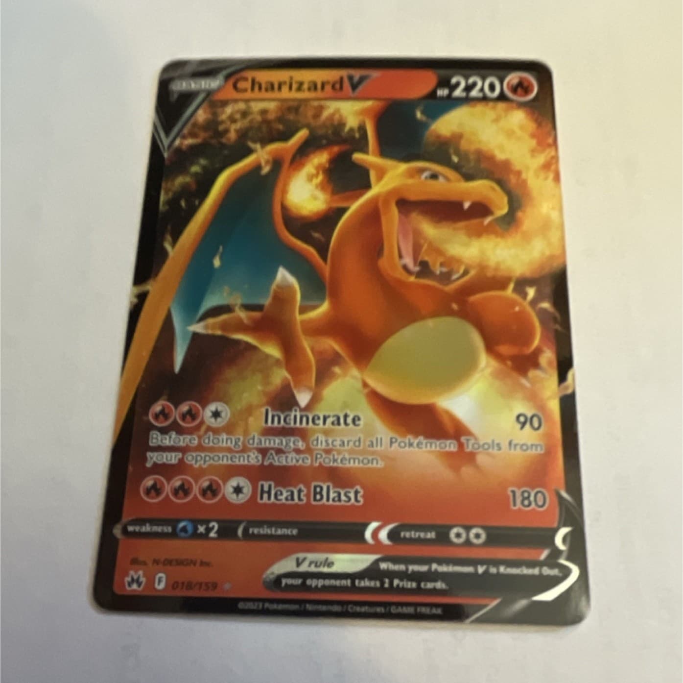Pokémon Charizard V 220 HP Ultra Rare Holo Full Art Brilliant Stars 153/172