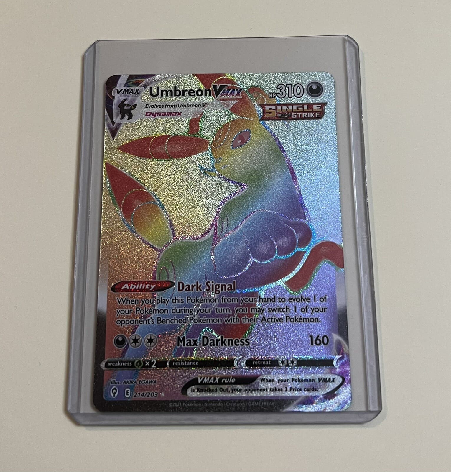 Pokémon TCG Umbreon VMAX Evolving Skies 214/203 Holo Secret Rare MINT