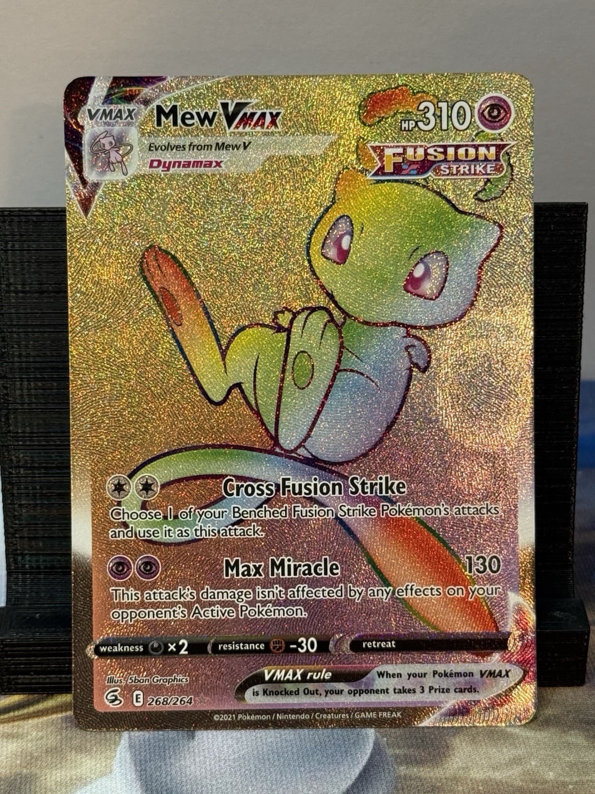 Mew VMAX 268/264 Rainbow Secret Rare Fusion Strike NM Pokemon Full Art Holo