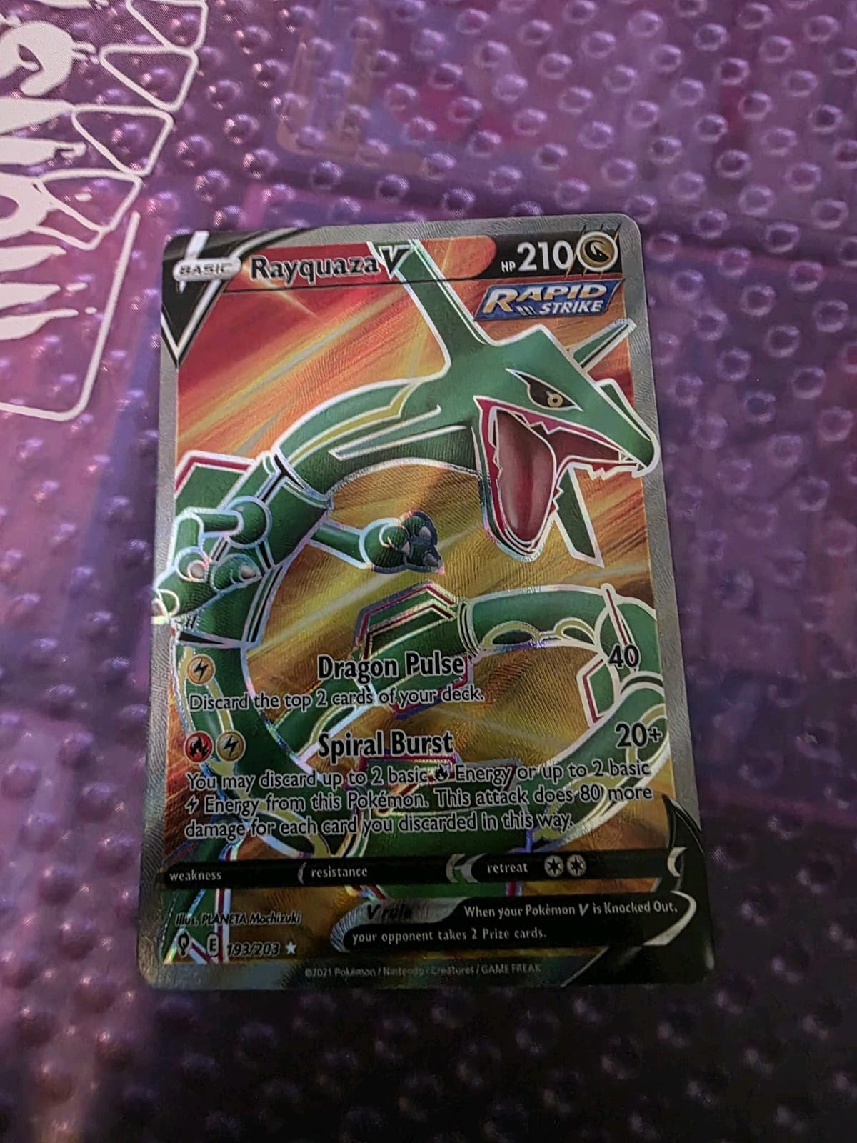 Rayquaza V (Full Art) 193/203 SWSH07: Evolving Skies Holo