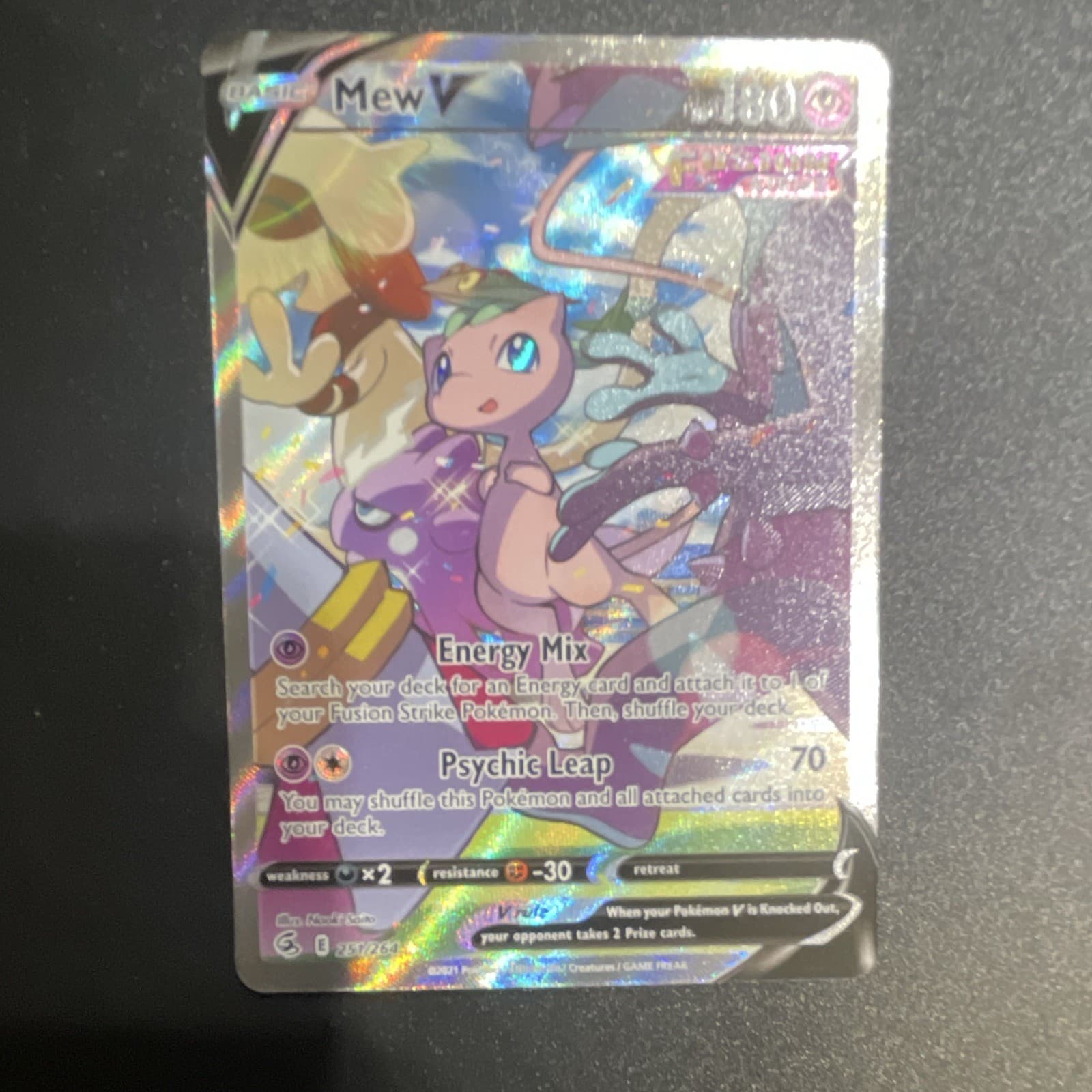 Pokemon TCG Mew V Full Art Holo Ultra Rare Eng Fusion Strike 251/264 2021